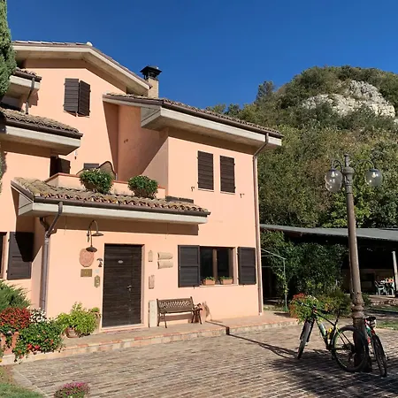 Landhaus Salimbeni San Severino Marche