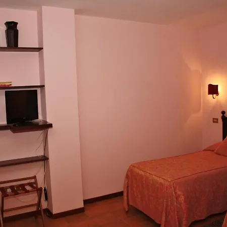 Salimbeni Casa rural *