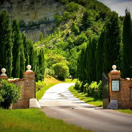 Locanda Salimbeni Casa di campagna San Severino Marche